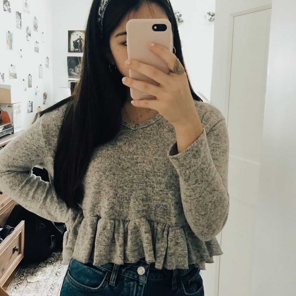 Gray cropped peplum top